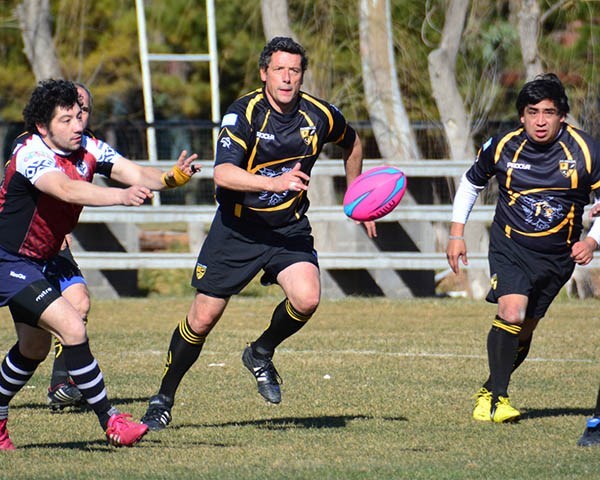 Patoruzek y Barbarians disputaron el primer partido del día ayer en las instalaciones de Patoruzú RC.