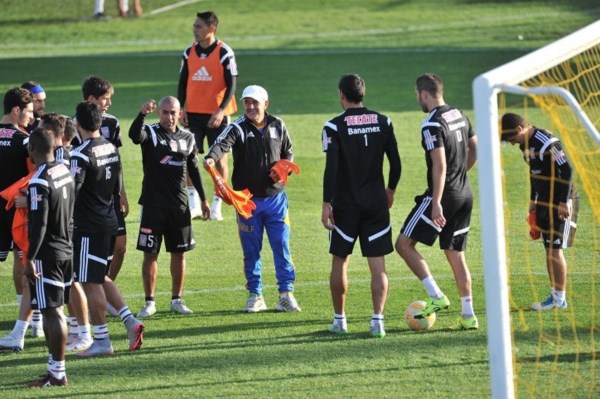 Tigres de Monterrey se entrena en Casa Amarilla para el partido de vuelta.