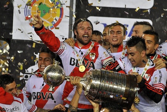 Cavenaghi y una despedida soñada. Se fue de River con la cinta y la Libertadores.