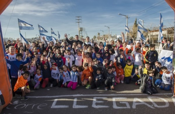 La fiesta del “Corre Niño Corre” vuelve a la pista de atletismo municipal de Trelew con una nueva edición.