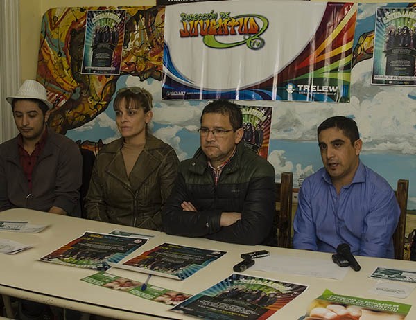 Kapanga cerrará una noche con varios grupos musicales.