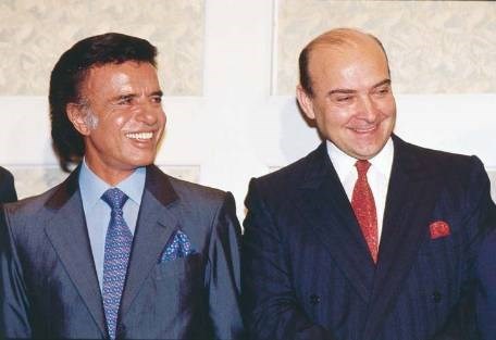 Una postal noventista. El actual senador y su ex superministro.