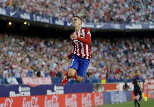 Un doblete de Griezmann sentencia a un flojo Getafe y pone líder al "Aleti".