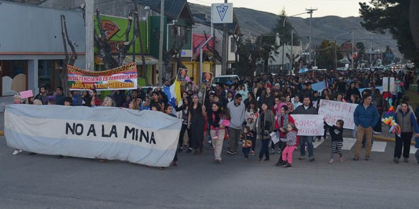 Columna. El reclamo ambiental esta vez se combinó con las quejas por la inteligencia ilegal en la cordillera.