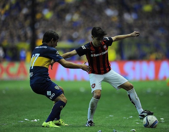 El chubutense Barrientos sufrió un esguince de rodilla ante Boca.