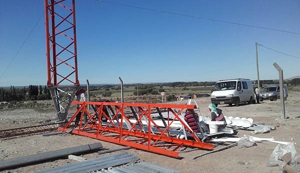 Servicio. La antena para telefonía celular permitirá mayor cobertura.