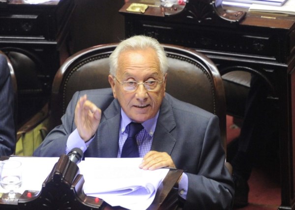 "Matices, no fractura", especifica el jefe del principal bloque opositor.