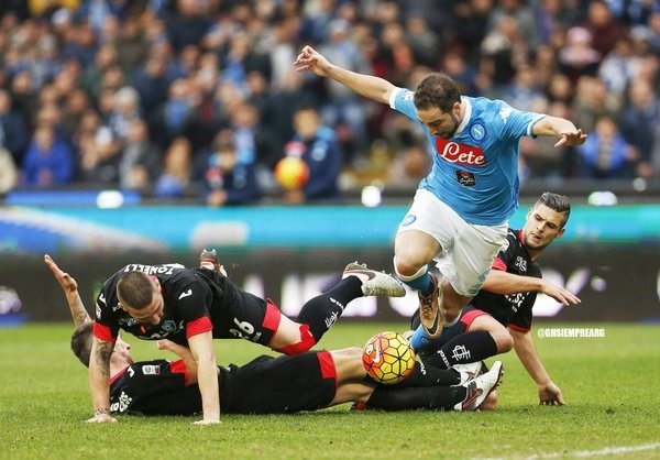 Higuaín (actual Bota de Oro) lleva 22 goles en 22 jornadas.