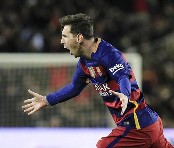 Messi se lució en el clásico ante el Espanyol, con dos conquistas.