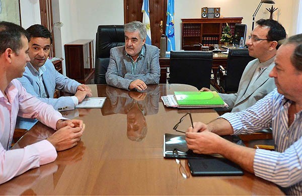 Reunión en la que Das Neves habló con el intendente Maderna sobre la situación de Trelew en general.