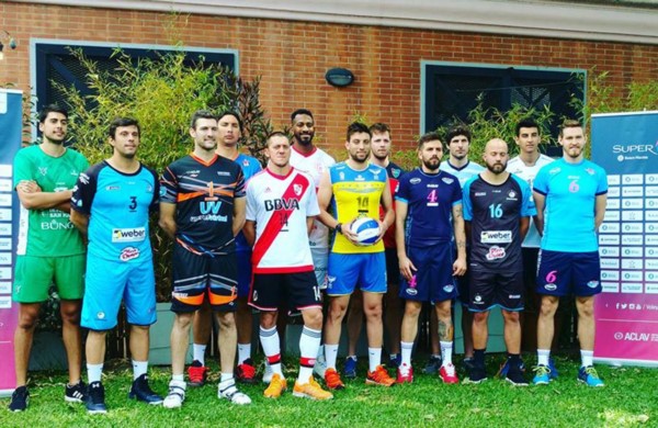 Las figuras de los equipos de la Liga A1 participaron ayer del lanzamiento de la temporada 2016/17.