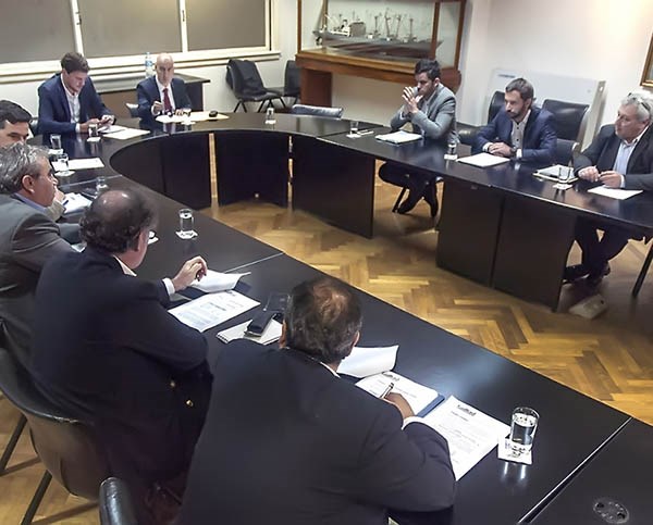 Seriedad. Provincia y Nación buscan una salida para la empresa. 