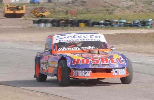 Bona se quedó con la victoria y de manera anticipada se consagró bicampeón de la Simple Tracción Limitada.