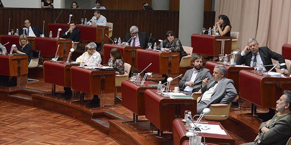 Debate. Ayer en la Legislatura los diputados trataron  varios temas durante la Hora de Preferencia.