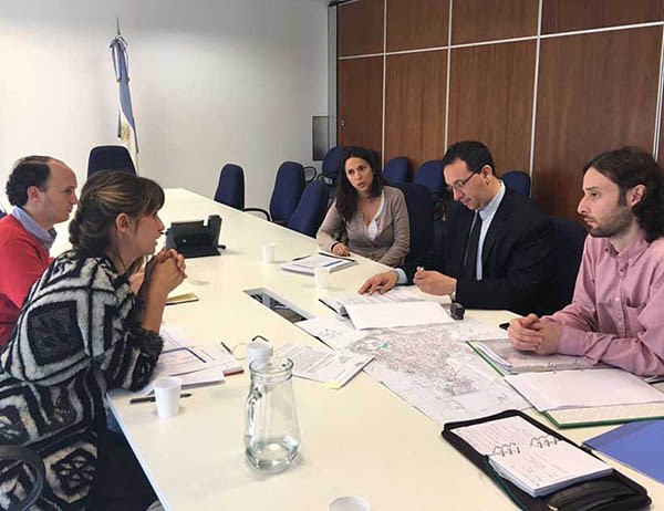 Cumbre. El intendente y el secretario ultiman los detalles finales. 