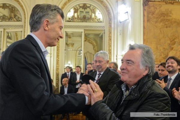 El otrora auto asumido "recontralcahuete de Menem" no quiere confrontar con Macri.