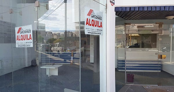 Se sostiene. Los alquileres en Comodoro no bajaron tanto sus precios y el sector sigue bastante activo. 