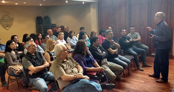 Pedidos. El flamante secretario de Gobierno reunió a su tropa para bajar una política de control total. 