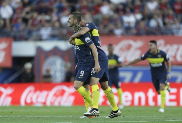 Triunfazo de Boca ante San Lorenzo, en una cancha siempre esquiva. Altísimo nivel de Gago. Benedetto de racha. Atajadas decisivas de Sara.