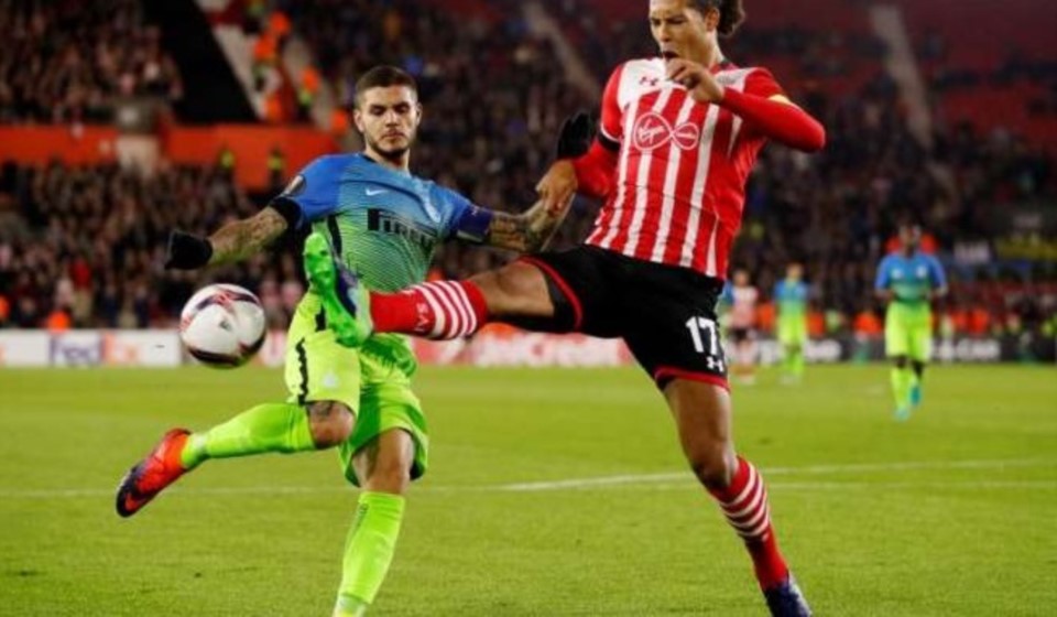 El gol de Icardi no le sirvió al Inter para sumar en Inglaterra y quedó complicado.