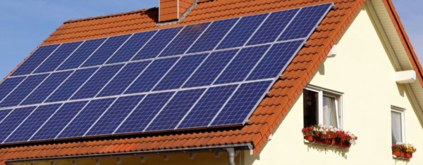 Algo así. De acuerdo a la postal pueden lucir las casas de los vecinos que se sumen a la iniciativa para poder vender energía al sistema nacional. 