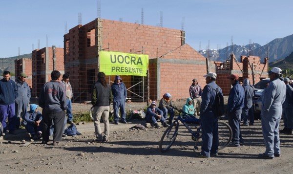 Protesta. Una postal de los obreros que se negaron a trabajar.