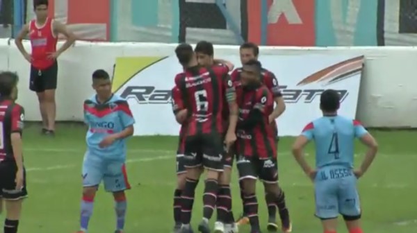 Leandro Gioda anotó el tanto del triunfo de Douglas Haig.