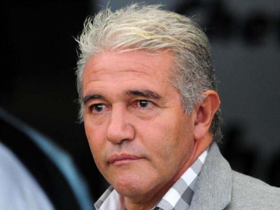 Sarmiento hizo oficial la llegada de Jorge Burruchaga como nuevo entrenador.