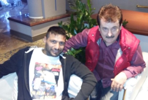 Lucas Matthysse junto a Mario Arano, su mánager. Tuvieron una reunión con De la Hoya.