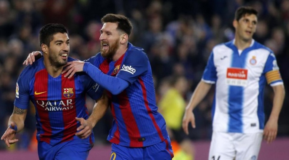 Suárez marcó dos y Messi uno en la goleada de Barcelona ante el Espanyol.