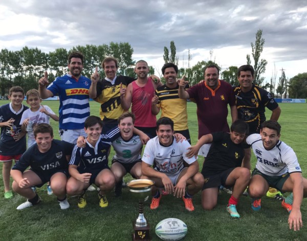 El equipo de “Drink Team”, conformado por actuales y ex jugadores de Patoruzú RC, ganó la Copa de Oro.