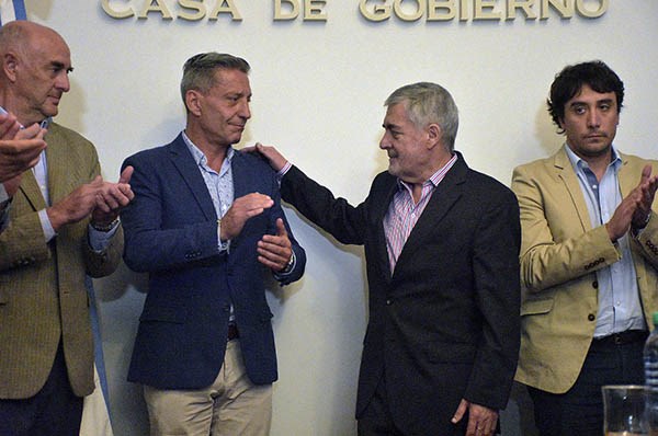 Traspaso de mando. Mariano Arcioni quedará al mando del Ejecutivo durante la ausencia del gobernador.