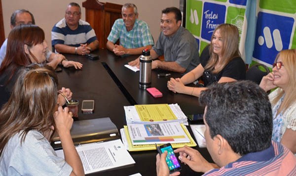 Cumbre. Entre mates, hubo consenso para el nuevo emprendimiento.