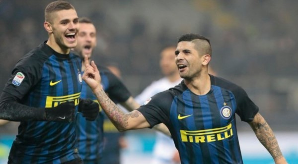 Banega anotó el primero e Icardi el segundo y tercero en triunfo del Inter sobre Lazio.