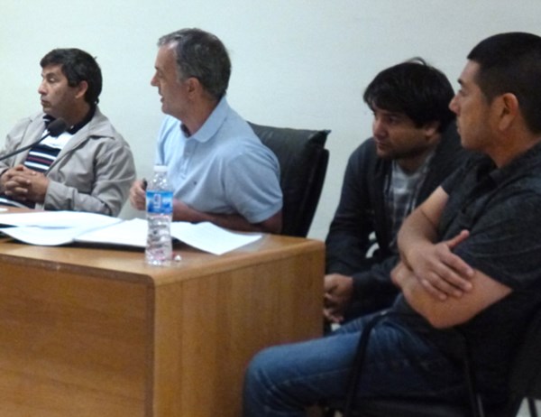 Tres horas. La audiencia se extendió mucho antes de la decisión final.