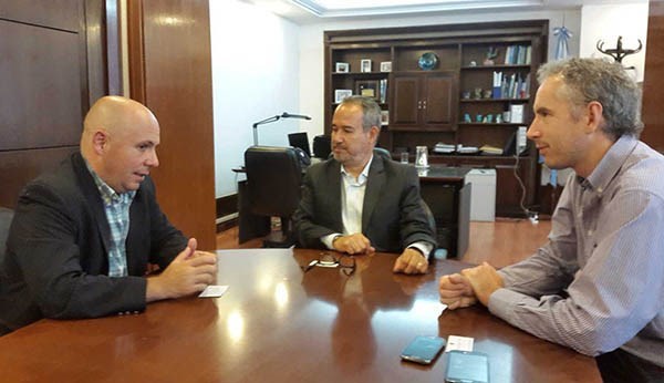 El intendente se reunió con las autoridades en la Capital Federal.