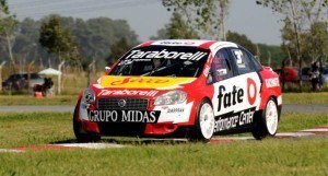 Pernía ganó de punta a punta la primer final de la temporada.