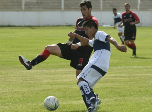 Ameghino dio otro paso hacia la clasificación y Newbery se complicó.