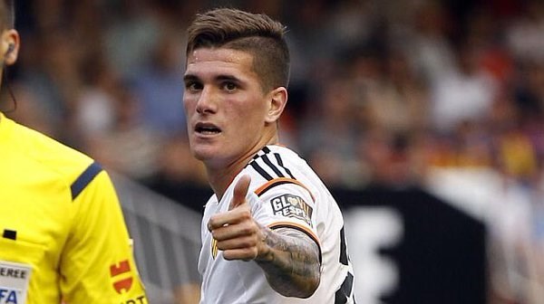 Valencia lo cede a préstamo por seis meses.