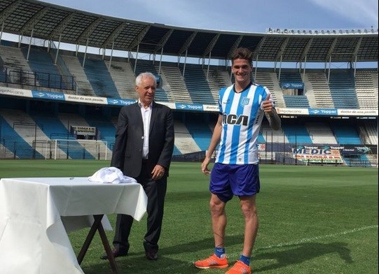 El volante se sumó a Racing hasta mediados de año.
