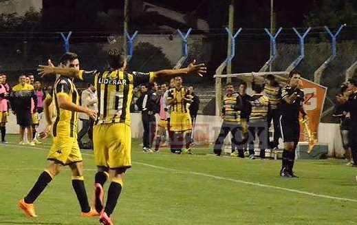Santamarina le ganó a Ferro y dejó a Talleres como único líder de la B Nacional.