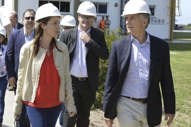 Macri y la gobernador Vida. A ponerse el casco...