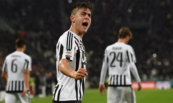 Paulo Dybala anotó un golazo, tras corrida de Cuadrado, para mantener a la Juventus en el liderato. 