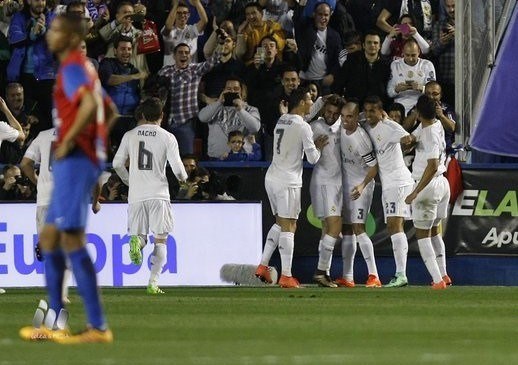 El Real se recuperó de la caída en el derby y de visitante derrotó a Levante por 3-1.