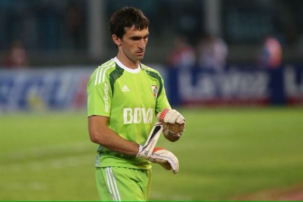 Barovero: "Siempre soñé con estar en la Selección, pero me está ganando la resignación".