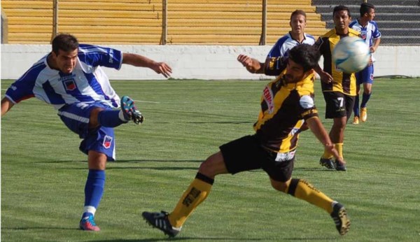 Después de mucho tiempo, Madryn volvió a jugar en el Coliseo del Golfo por el torneo local y se floreó.