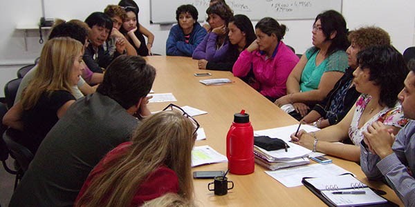 La problemática de los bonos continúa y habrá reuniones con empresarios y funcionarios provinciales.