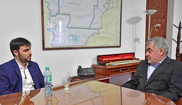 Ignacio torres analizó con el gobernador el estado de la obra social.