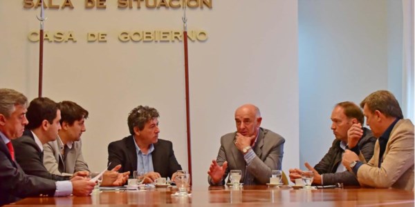 La Sala de Situación de la Casa de Gobierno fue ayer escenario del encuentro mantenido con el PRO.