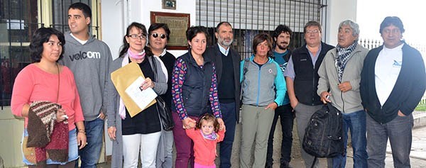 Vecinos. El grupo de esquelenses que quiere definiciones acerca de la crisis de los servicios públicos. 
